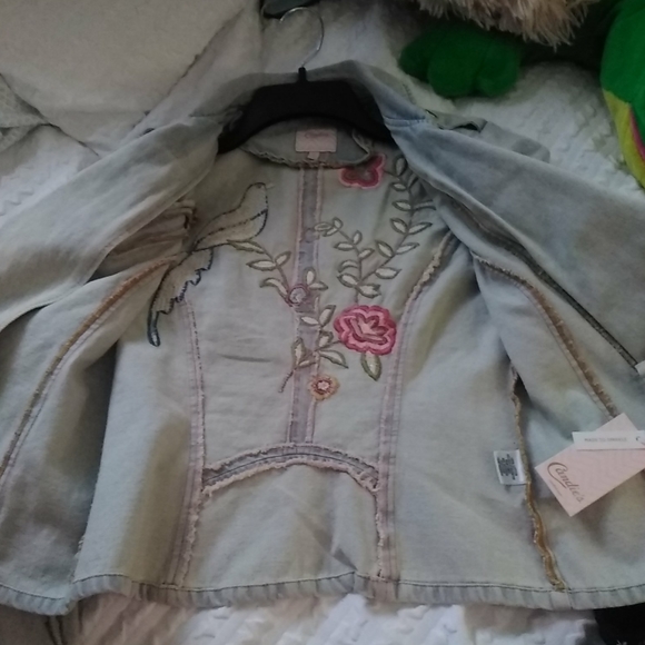 Jacket - Picture 3 of 3